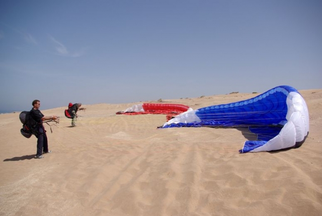  Parapenle en las dunas de Marruecos 